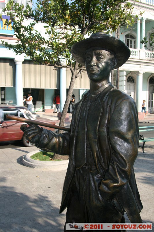 Cienfuegos - Paseo El Prado - Estatua de Benny More
Mots-clés: Cienfuegos CUB Cuba geo:lat=22.14081177 geo:lon=-80.45501089 geotagged Punta Gorda patrimoine unesco statue