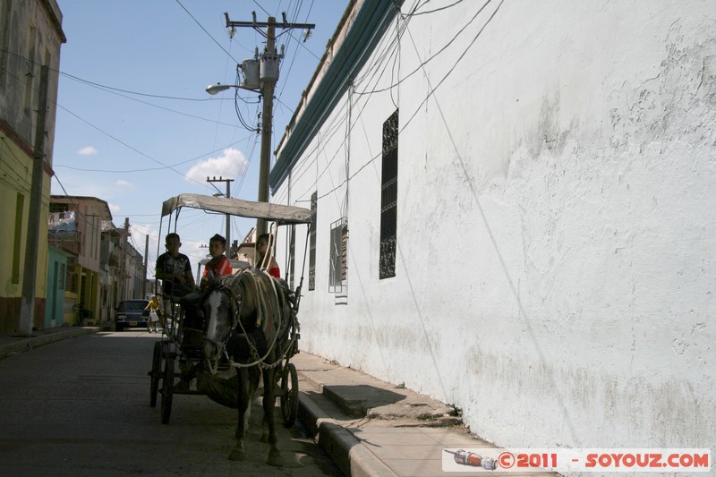 Camaguey - Avenida de la Libertad
Mots-clés: CUB Cuba geo:lat=21.37469711 geo:lon=-77.91319803 geotagged animals cheval personnes
