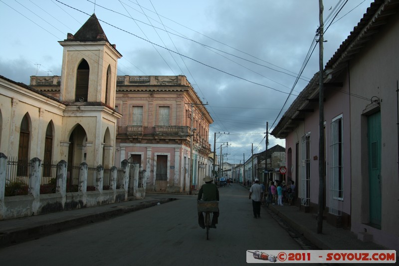 Remedios - Iglesia
Mots-clés: CUB Cuba geo:lat=22.49733426 geo:lon=-79.54628828 geotagged Remedios Villa Clara Eglise velo
