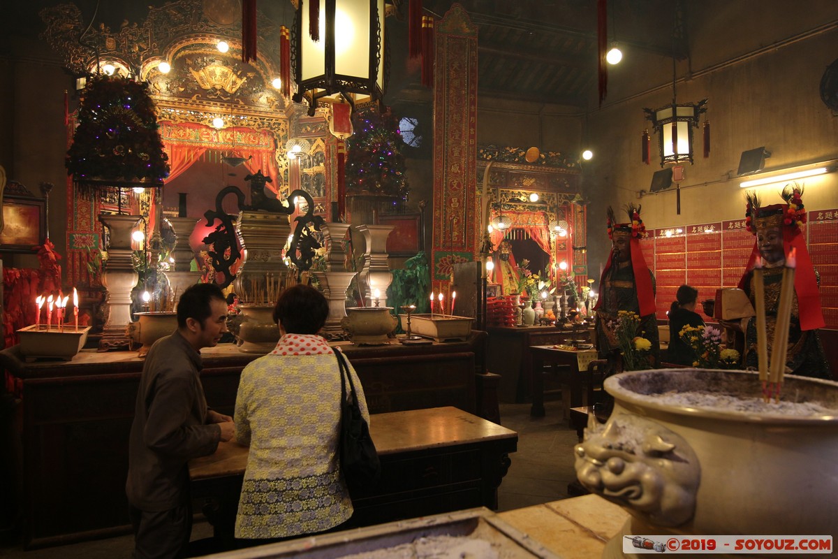 Hong Kong - Man Mo Temple
Mots-clés: Central and Western geo:lat=22.28394225 geo:lon=114.15018508 geotagged HKG Hong Kong Tai Ping Shan Sheung Wan Man Mo Temple Boudhiste