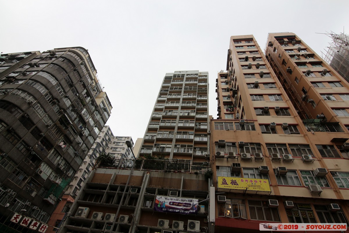 Hong Kong - Kowloon - Fa Yuen Street
Mots-clés: geo:lat=22.32551667 geo:lon=114.17017056 geotagged HKG Hong Kong Mong Kok Yau Tsim Mong Kowloon Fa Yuen Street