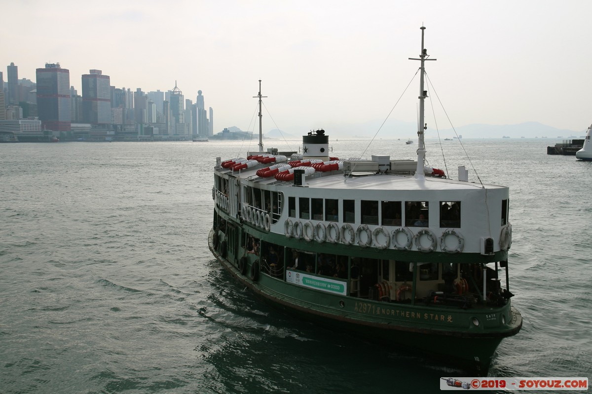 Hong Kong - Kowloon - Star Ferry
Mots-clés: geo:lat=22.29355648 geo:lon=114.16793074 geotagged HKG Hong Kong Tsim Sha Tsui Yau Tsim Mong Kowloon Public Pier Victoria Harbour bateau Star Ferry