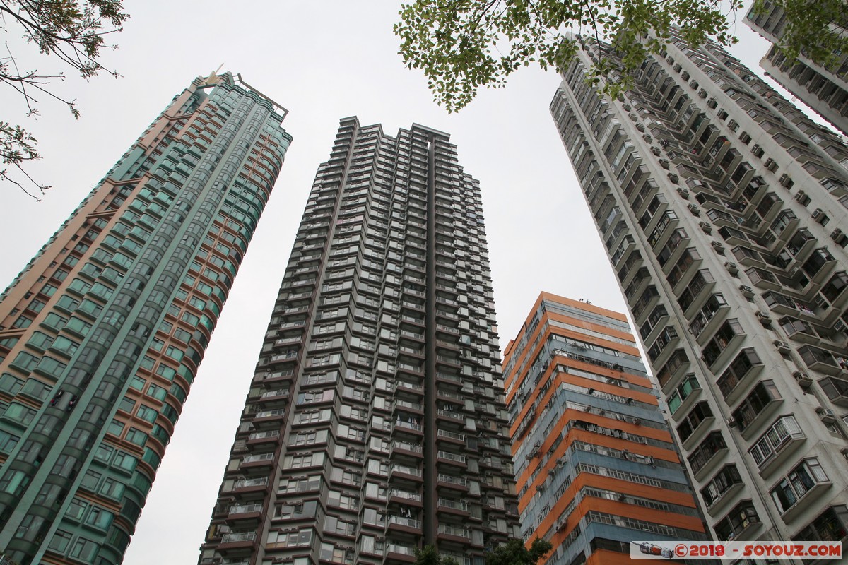 Hong Kong - Aberdeen Praya Road
Mots-clés: Aberdeen geo:lat=22.24796367 geo:lon=114.15227967 geotagged HKG Hong Kong Southern skyscraper