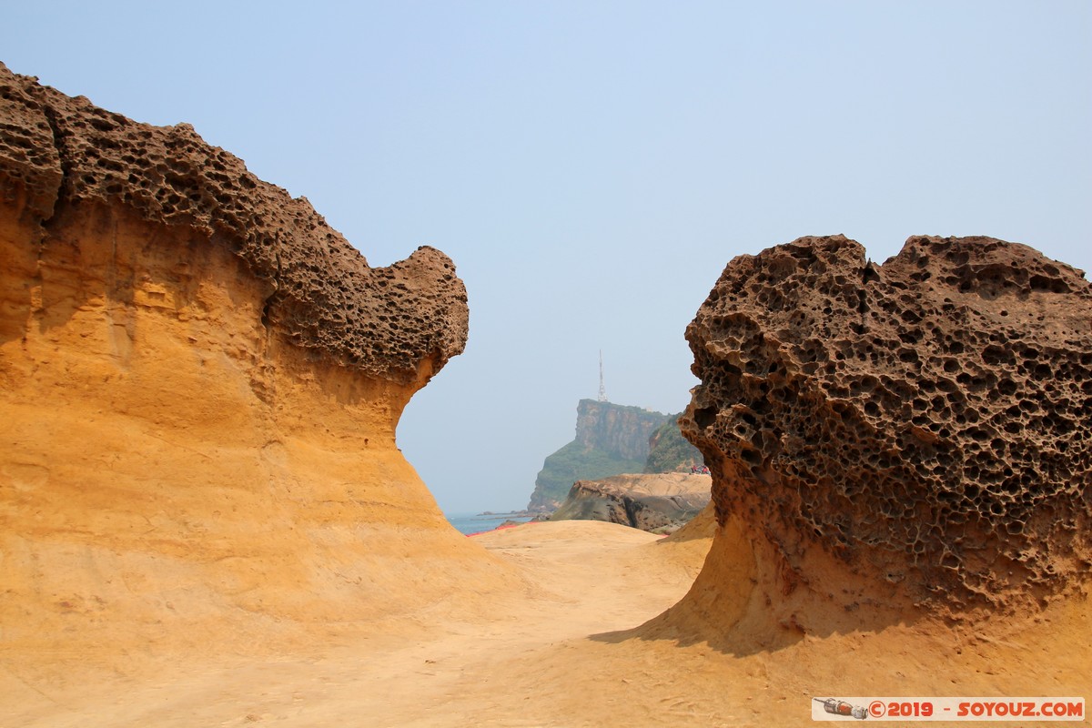Wanli - Yehliu Geopark - Mushroom Rocks
Mots-clés: geo:lat=25.20797221 geo:lon=121.69188324 geotagged Taipeh Taiwan TWN Yeliu New Taipei Wanli District Yehliu Geopark Ginger and Mushroom Rocks