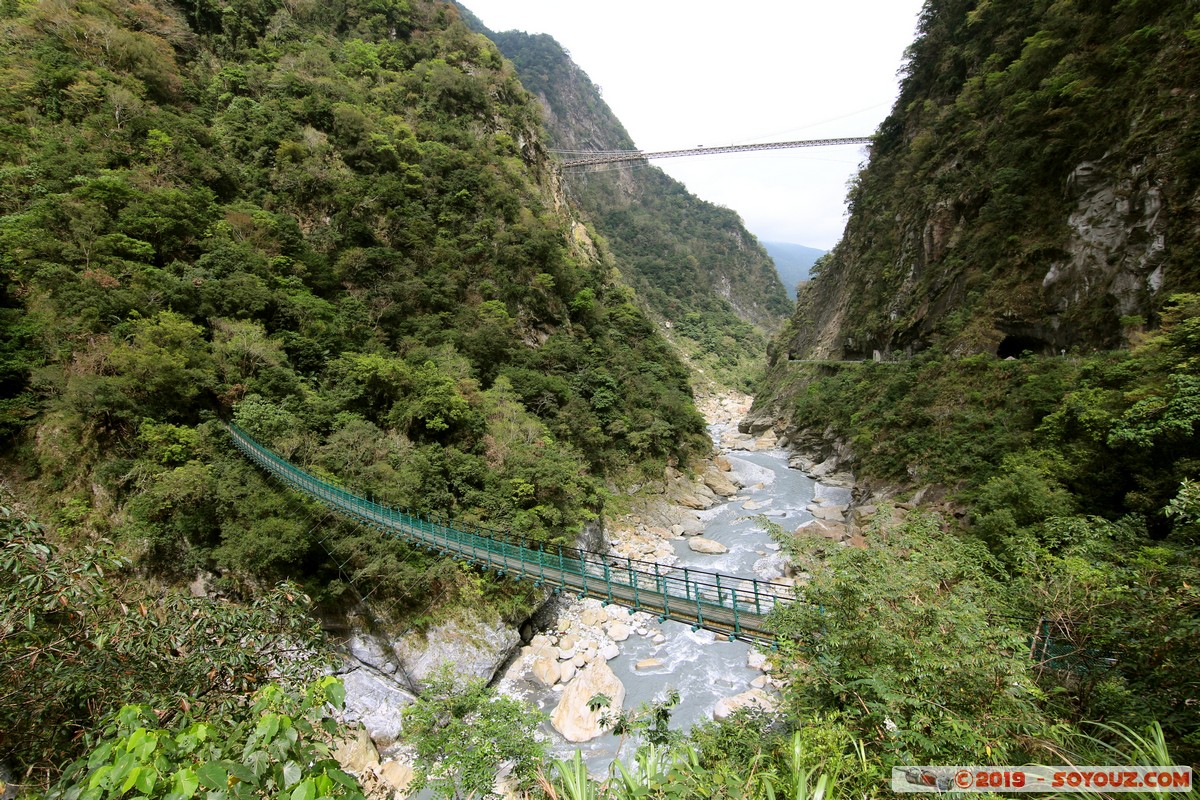 Taroko Gorge - Swallow Grotto Trail (Yanzikou) - Zhuilu Suspension Bridge
Mots-clés: geo:lat=24.17343467 geo:lon=121.56631600 geotagged Taiwan TWN Yanzikou Hualien County Taroko Gorge Montagne Swallow Grotto Trail (Yanzikou) Pont Riviere Zhuilu Suspension Bridge