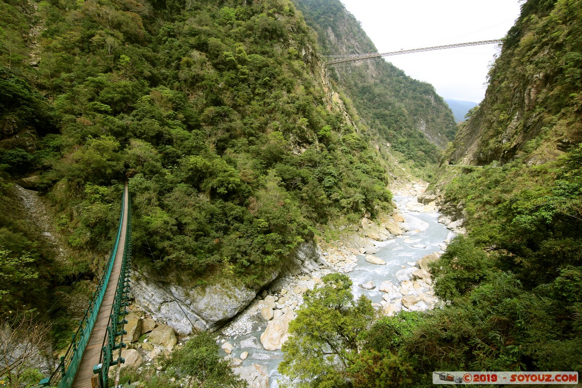 Taroko Gorge - Swallow Grotto Trail (Yanzikou) - Zhuilu Suspension Bridge
Mots-clés: geo:lat=24.17291385 geo:lon=121.56661372 geotagged Taiwan TWN Yanzikou Hualien County Taroko Gorge Montagne Swallow Grotto Trail (Yanzikou) Pont Riviere Zhuilu Suspension Bridge
