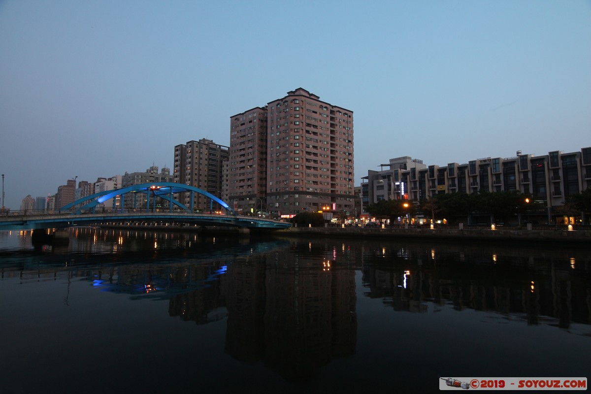 Tainan - Anping Canal Park at sunset
Mots-clés: Gangziwei geo:lat=22.99806645 geo:lon=120.17523268 geotagged Taiwan TWN Nuit Anping Canal Park canal