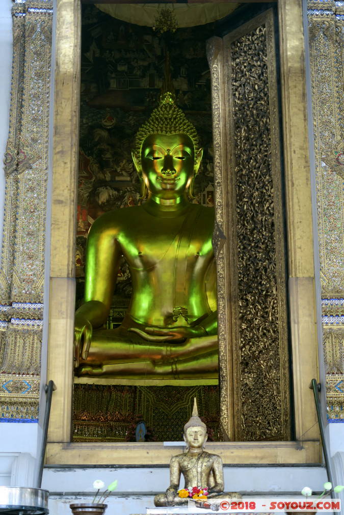 Bangkok - Wat Suthat Thepwararam - Principal Wihan
Mots-clés: Bangkok geo:lat=13.75130998 geo:lon=100.50109774 geotagged Phra Nakhon THA Thaïlande Wat Suthat Thepwararam Boudhiste sculpture