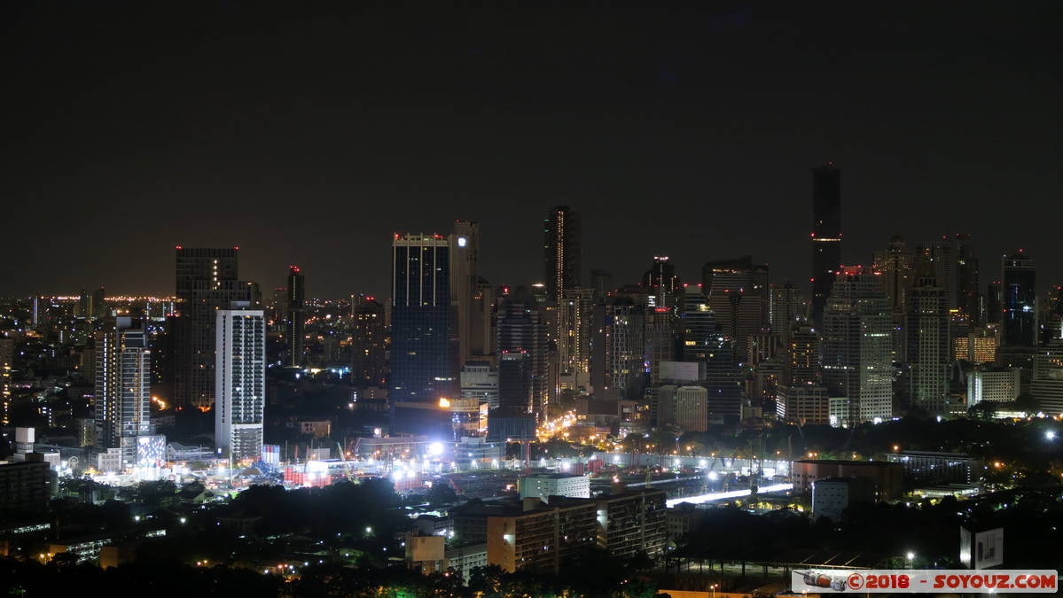 Bangkok by Night - View on the city from 35th Floor
Mots-clés: Bang Rak Bangkok geo:lat=13.73315274 geo:lon=100.56057304 geotagged Sukhumvit THA Thaïlande Nuit skyscraper