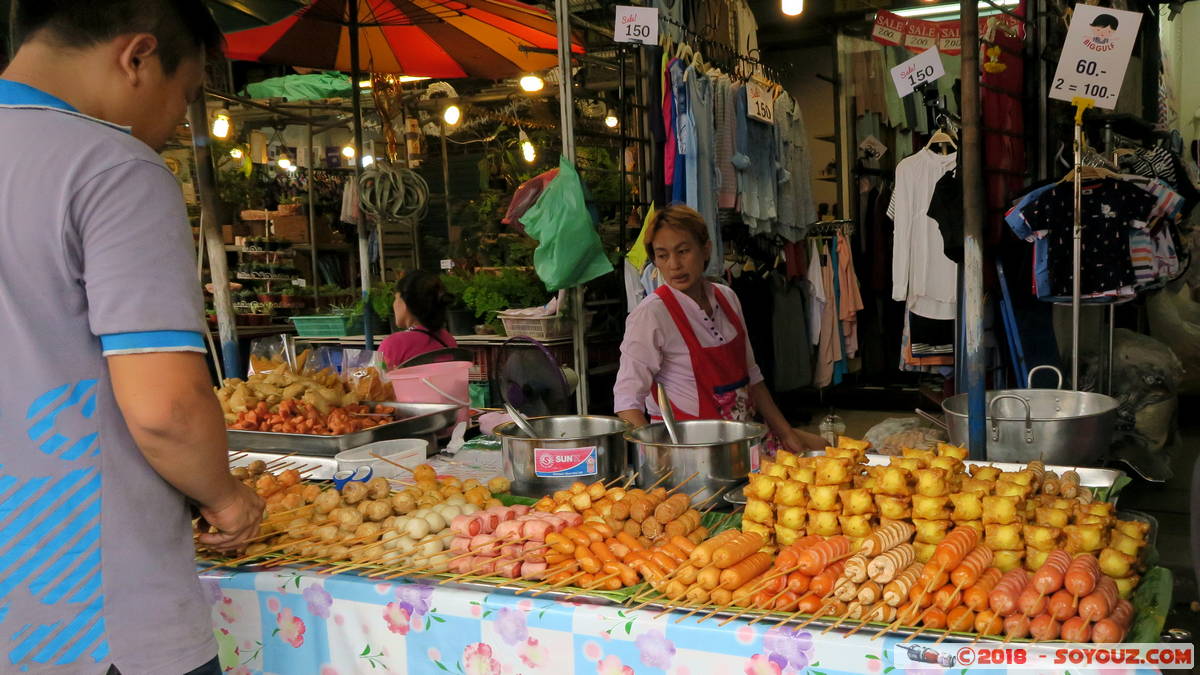 Bangkok - Chatuchak Weekend Markets
Mots-clés: Bang Su Bang Sue Bangkok geo:lat=13.79842779 geo:lon=100.54899126 geotagged THA Thaïlande Chatuchak Weekend Markets Marche