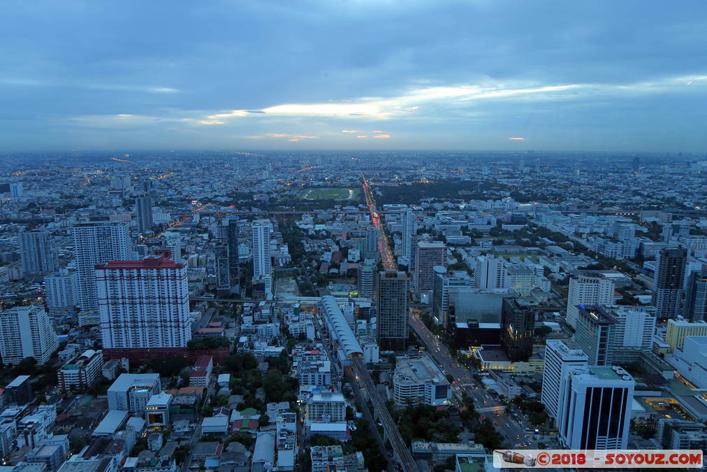 Bangkok - View from Baiyoke Tower II
Mots-clés: Bangkok Ding Daeng geo:lat=13.75460569 geo:lon=100.54050475 geotagged Makkasan THA Thaïlande Baiyoke Tower II skyscraper