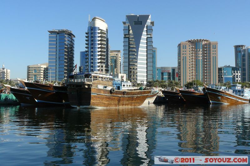 Dubai Deira - Dhows wharfage
Mots-clés: Al BarÄá¸©ah mirats Arabes Unis geo:lat=25.25668972 geo:lon=55.31723499 UAE United Arab Emirates Dhow bateau Deira mer