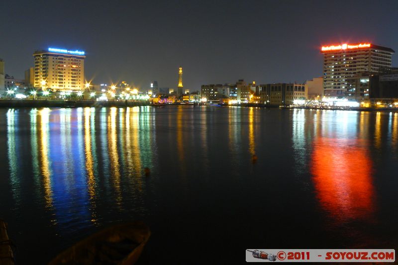 Bur Dubai by night - Shindagha waterfront
Mots-clés: Bur Dubai mirats Arabes Unis geo:lat=25.26678829 geo:lon=55.29018472 UAE United Arab Emirates Nuit Shindagha mer