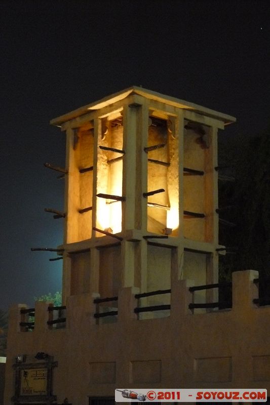 Bur Dubai by night - Shindagha - Heritage Village
Mots-clés: Bur Dubai mirats Arabes Unis geo:lat=25.27003326 geo:lon=55.29098623 UAE United Arab Emirates Nuit Shindagha