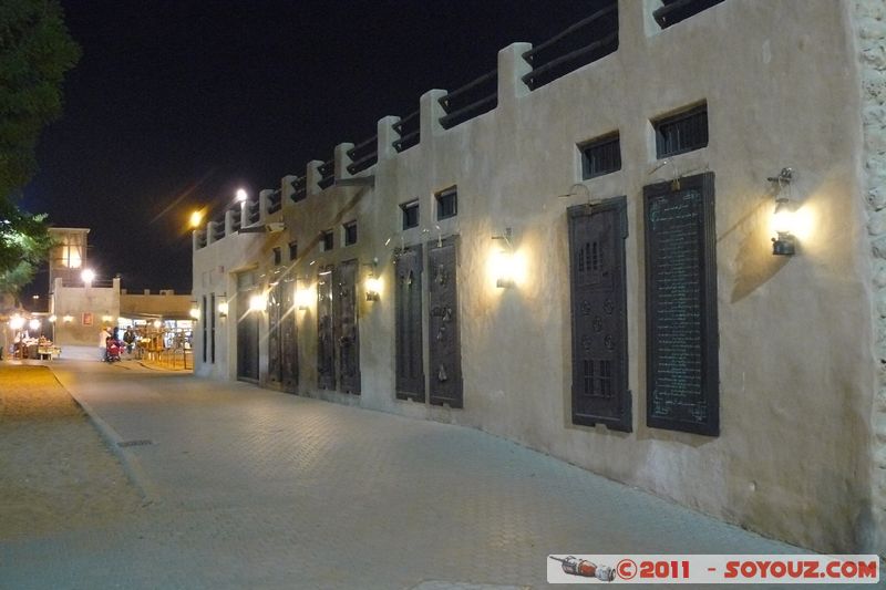 Bur Dubai by night - Shindagha - Heritage Village
Mots-clés: Bur Dubai mirats Arabes Unis geo:lat=25.26981668 geo:lon=55.29127779 UAE United Arab Emirates Nuit Shindagha