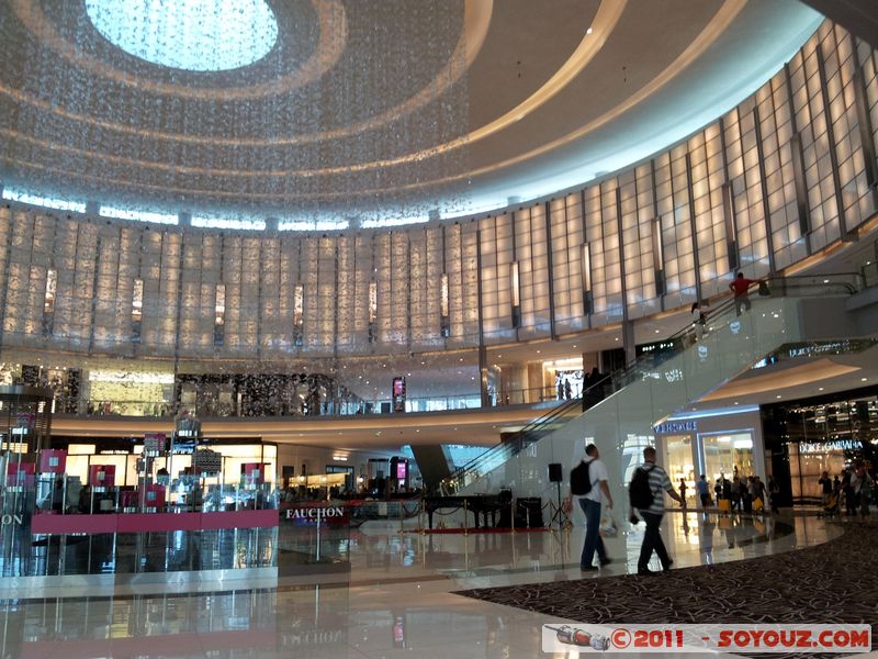 Downtown Dubai - Dubai Mall
Mots-clés: mirats Arabes Unis geo:lat=25.19787010 geo:lon=55.27569302 ZaâbÄ«l UAE United Arab Emirates Downtown Dubai Commerce Dubai Mall