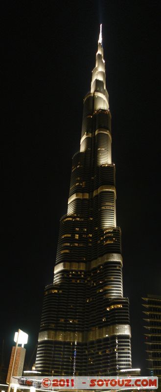 Downtown Dubai by night - Burj Khalifa
Mots-clés: mirats Arabes Unis geo:lat=25.19592269 geo:lon=55.27739882 ZaâbÄ«l UAE United Arab Emirates Downtown Dubai Nuit Burj Khalifa