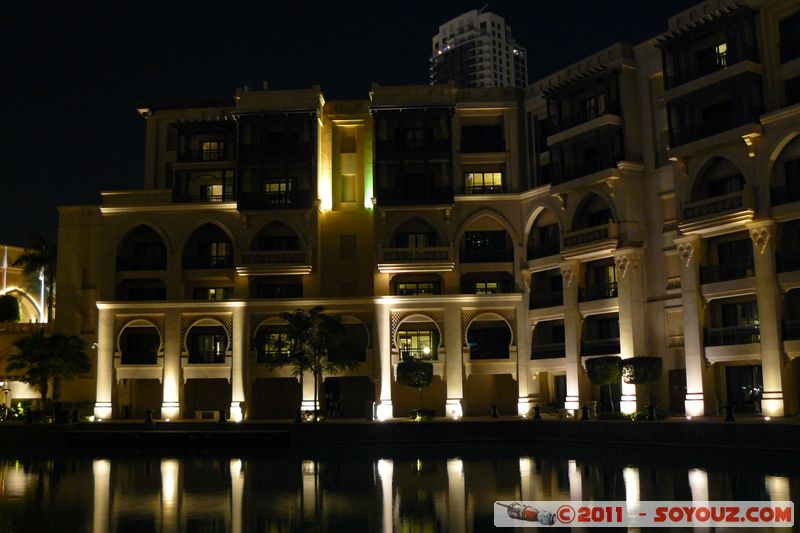 Downtown Dubai by night - Souk Al Bahar
Mots-clés: mirats Arabes Unis geo:lat=25.19488393 geo:lon=55.27595043 ZaâbÄ«l UAE United Arab Emirates Downtown Dubai Nuit Souk Al Bahar Commerce