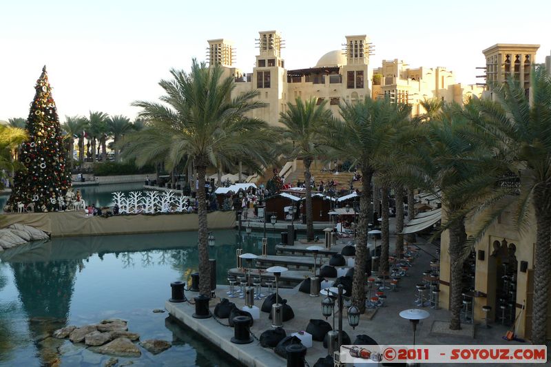 Dubai - Madinat Jumeirah Mall
Mots-clés: Al Safouh First mirats Arabes Unis geo:lat=25.13449566 geo:lon=55.18605646 UAE United Arab Emirates Madinat Jumeirah Mall Commerce