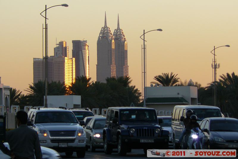View of Dubai Marina
Mots-clés: mirats Arabes Unis geo:lat=25.13308460 geo:lon=55.18848306 Um Al Sheif UAE United Arab Emirates sunset