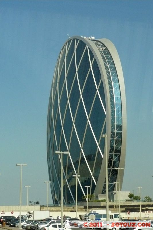 Abu Dhabi - HQ, the first spherical office building
Mots-clés: AbÅ« ZÌ§aby mirats Arabes Unis geo:lat=24.43977477 geo:lon=54.58036068 MadÄ«nat KhalÄ«fah A UAE United Arab Emirates HQ