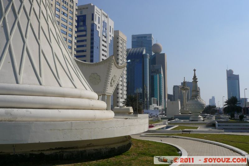 Abu Dhabi - Union Square
Mots-clés: AbÅ« ZÌ§aby Al á¸¨iÅn mirats Arabes Unis geo:lat=24.48718139 geo:lon=54.35545817 UAE United Arab Emirates Parc