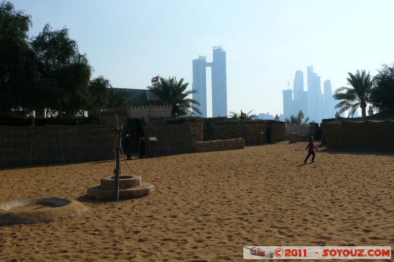 Abu Dhabi Heritage Village
Mots-clés: AbÅ« ZÌ§aby mirats Arabes Unis geo:lat=24.47619711 geo:lon=54.33057017 Qaryat at TurÄth UAE United Arab Emirates