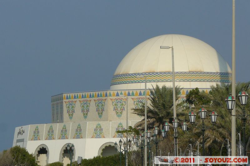 Abu Dhabi - Breakwater Theatre
Mots-clés: AbÅ« ZÌ§aby mirats Arabes Unis geo:lat=24.47661807 geo:lon=54.33048126 Qaryat at TurÄth UAE United Arab Emirates