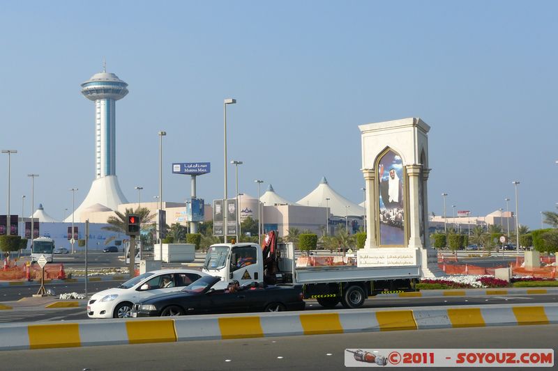 Abu Dhabi - Marina Mall
Mots-clés: AbÅ« ZÌ§aby mirats Arabes Unis geo:lat=24.47132610 geo:lon=54.32276388 Qaryat at TurÄth UAE United Arab Emirates Commerce