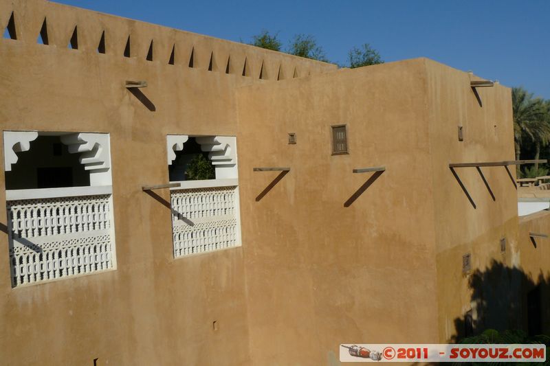Al Ain - Sheikh Zayed Palace Museum
Mots-clés: AbÅ« ZÌ§aby Al Muâtara mirats Arabes Unis geo:lat=24.21448005 geo:lon=55.76089518 UAE United Arab Emirates chateau Sheikh Zayed Palace Museum