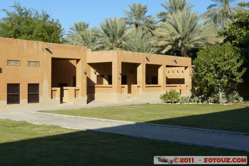 Al Ain - Sheikh Zayed Palace Museum
Mots-clés: AbÅ« ZÌ§aby Al Muâtara mirats Arabes Unis geo:lat=24.21467111 geo:lon=55.76087324 UAE United Arab Emirates chateau Sheikh Zayed Palace Museum