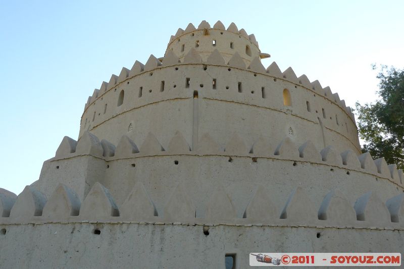 Al Ain - Al Jahili Fort
Mots-clés: AbÅ« ZÌ§aby Al Muâtara mirats Arabes Unis geo:lat=24.21595378 geo:lon=55.75263805 UAE United Arab Emirates Al Jahili Fort chateau