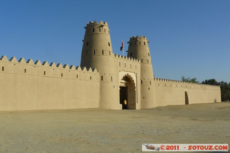 Al Ain - Al Jahili Fort
Mots-clés: AbÅ« ZÌ§aby Al Muâtara mirats Arabes Unis geo:lat=24.21635702 geo:lon=55.75189406 UAE United Arab Emirates Al Jahili Fort chateau