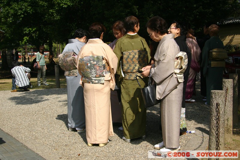 Nandaimon Gate - Kimonos traditionnels
