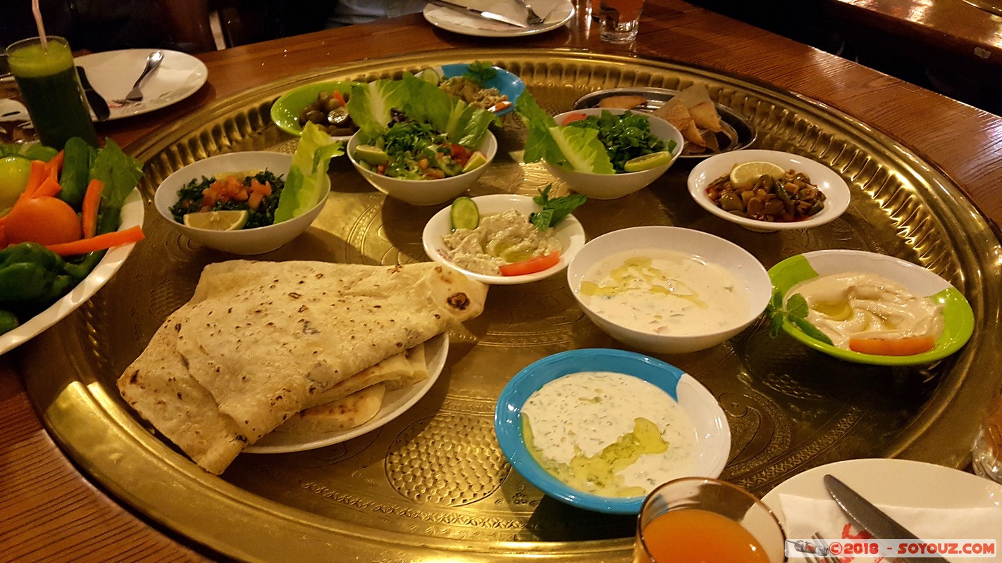 Amman - Reem albawadi restaurant
Mots-clés: Amman Governorate JOR Jordanie Tilā‘ al ‘Al Reem albawadi restaurant Nourriture