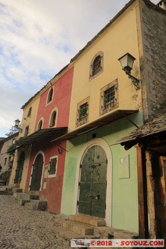 Mostar - Stari Grad
Mots-clés: BIH BjeluÅ¡ine Bosnie HerzÃ©govine Federation of Bosnia and Herzegovina geo:lat=43.33814327 geo:lon=17.81545460 geotagged patrimoine unesco Stari grad