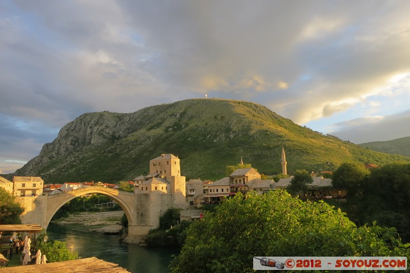 Mostar - Stari Most at sunset
Mots-clés: BIH BjeluÅ¡ine Bosnie HerzÃ©govine Federation of Bosnia and Herzegovina geo:lat=43.33830414 geo:lon=17.81540394 geotagged sunset patrimoine unesco Pont Stari most Montagne