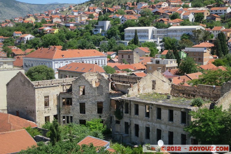 Mostar - Stari Grad - View from Karadjoz-bey mosque
Mots-clés: BIH Bosnie HerzÃ©govine Federation of Bosnia and Herzegovina geo:lat=43.34131424 geo:lon=17.81372032 geotagged Mostar patrimoine unesco Stari grad Karadjoz-bey mosque Ruines