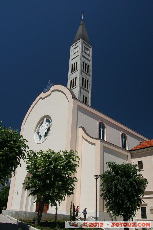 Mostar - Old Catholic Church
Mots-clés: BIH Bosnie HerzÃ©govine Federation of Bosnia and Herzegovina geo:lat=43.33736000 geo:lon=17.80944333 geotagged Zahum Eglise