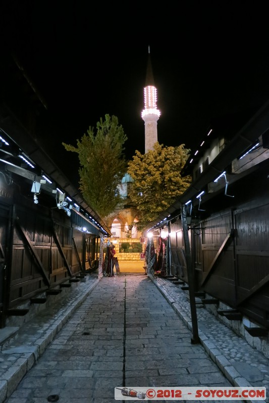 Sarajevo by night - Bascarsija
Mots-clés: BIH Bosnie HerzÃ©govine Federation of Bosnia and Herzegovina geo:lat=43.85944171 geo:lon=18.42957616 geotagged Hrid Nuit