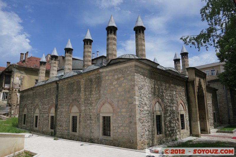 Sarajevo - Bascarsija - Gazi Husrev Bey Madrassa
Mots-clés: Bazen Lipa BIH Bosnie HerzÃ©govine geo:lat=43.85957518 geo:lon=18.42890798 geotagged Mosque