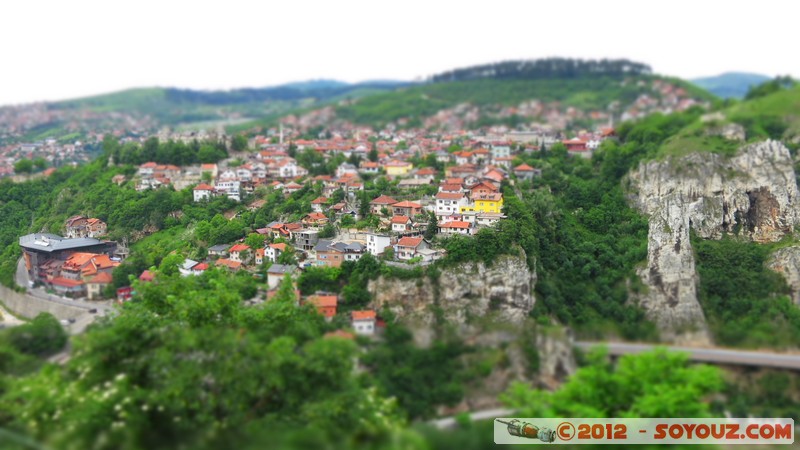 View on Sarajevo
Mots-clés: BIH Bosnie HerzÃ©govine geo:lat=43.85687316 geo:lon=18.44119184 geotagged Art picture Alifakovac