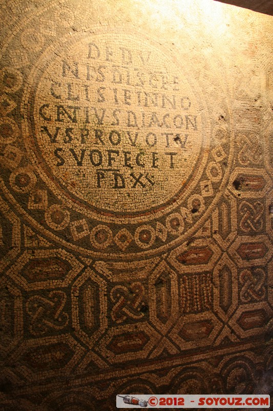 Porec - Euphrasian Basilica - Mosaic
Mots-clés: Croatie geo:lat=45.22865148 geo:lon=13.59333562 geotagged HRV Istarska Pore Eglise Monastere patrimoine unesco Mosaique