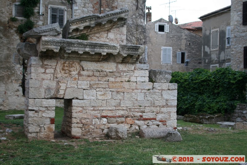 Porec - Roman Temple
Mots-clés: Croatie geo:lat=45.22837798 geo:lon=13.58997132 geotagged HRV Istarska Pore Ruines Romain
