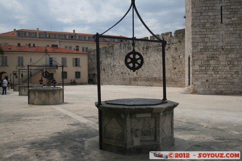 Zadar - Trg Pet Bunara
Mots-clés: Brodarica Croatie geo:lat=44.11252776 geo:lon=15.22886855 geotagged HRV Zadar Zadarska Trg Pet Bunara medieval puit Fontaine