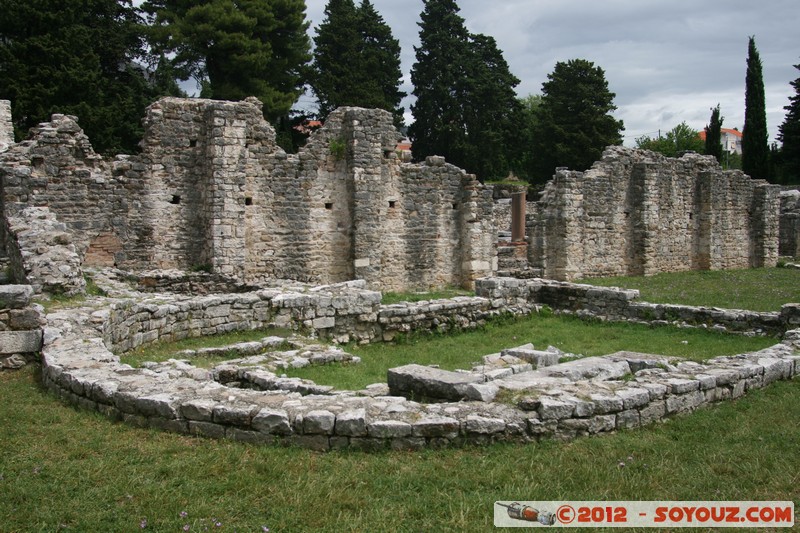 Salona roman ruins - Manastirine - a burial place
Mots-clés: Croatie geo:lat=43.54186217 geo:lon=16.48261109 geotagged HRV Solin Splitsko-Dalmatinska Romain Ruines