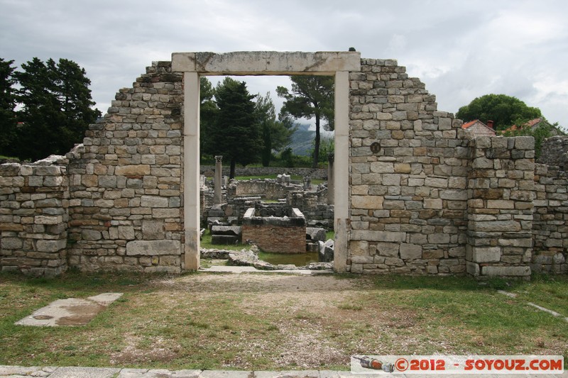 Salona roman ruins - Manastirine - a burial place
Mots-clés: Croatie geo:lat=43.54201227 geo:lon=16.48250417 geotagged HRV Solin Splitsko-Dalmatinska Romain Ruines