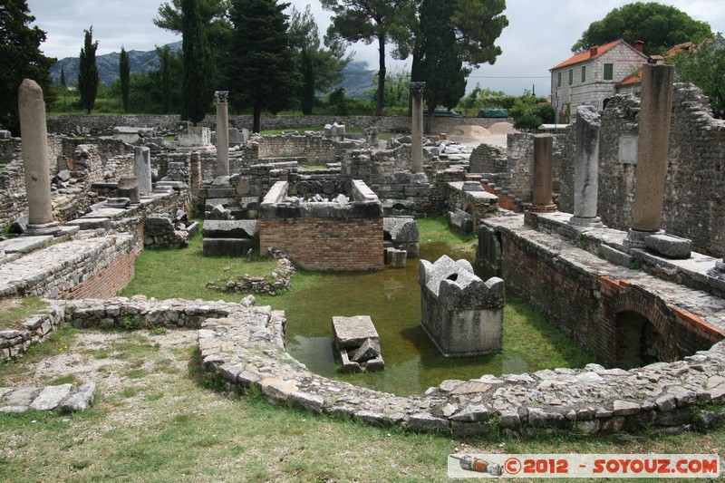 Salona roman ruins - Manastirine - a burial place
Mots-clés: Croatie geo:lat=43.54195167 geo:lon=16.48248417 geotagged HRV Solin Splitsko-Dalmatinska Romain Ruines