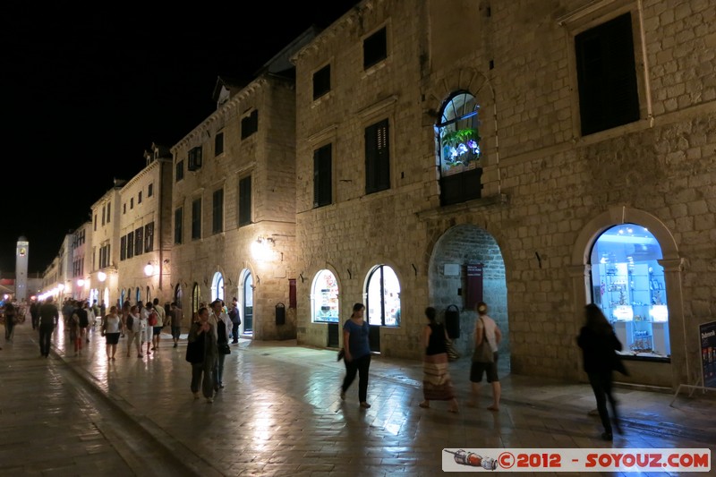 Dubrovnik by Night - Stradun
Mots-clés: Bosanka Croatie DubrovaÄ�ko-Neretvanska geo:lat=42.64148022 geo:lon=18.10747822 geotagged HRV Pile Nuit medieval patrimoine unesco