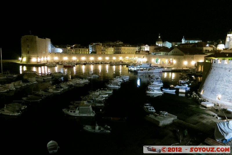 Dubrovnik by Night - City Port
Mots-clés: Bosanka Croatie DubrovaÄ�ko-Neretvanska geo:lat=42.64182391 geo:lon=18.11246690 geotagged HRV PloÄ�e Nuit medieval patrimoine unesco